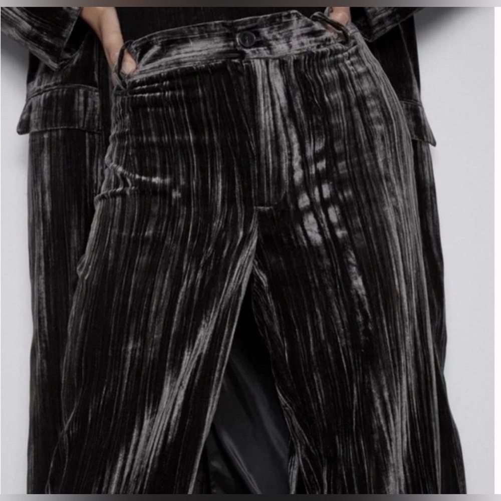 Zara Women’s Gray Pleated Crushed Velvet High Waisted Wide Leg Pants, Sz Medium - Picture 4 of 14